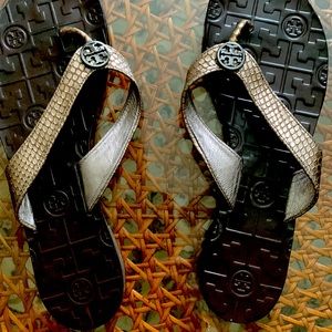 Tory Burch flip flop sandal